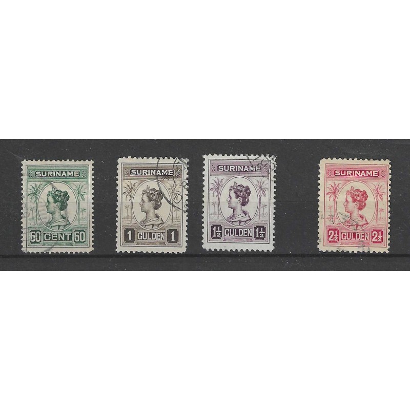 Suriname 100-103 Wilhelmina VFU/gebr CV 72 € Suriname 100-103 Wilhelmina VFU/gebr CV 72 €
