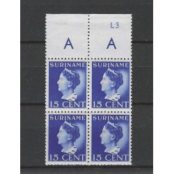 Suriname 194 Wilhelmina blokje 4  MNH/ MH/ongebr CV 100 €