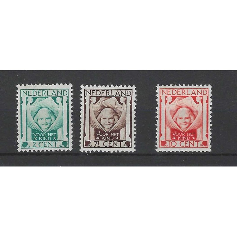 Nederland 141-144 Kind 1924 MNH/postfris CV 35 € Nederland 141-144 Kind 1924 MNH/postfris CV 35 €