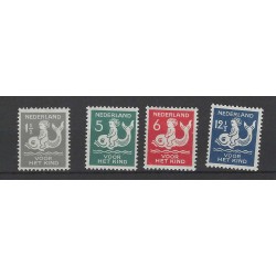 Nederland 225-228 Kind 1929 MNH/postfris  CV 80 €