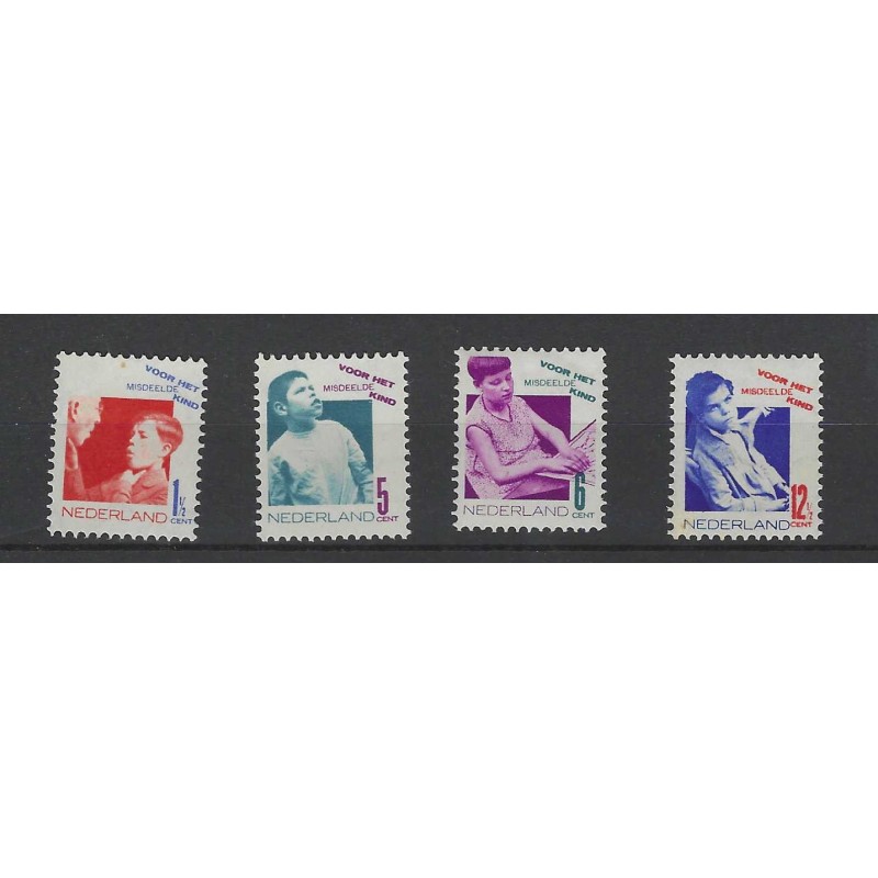 Nederland 240-243 Kind 1931 MNH/postfris CV 150 € Nederland 240-243 Kind 1931 MNH/postfris CV 150 €