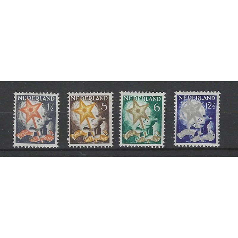 Nederland 261-264 Kind 1933 MNH/postfris CV 107 € Nederland 261-264 Kind 1933 MNH/postfris CV 107 €