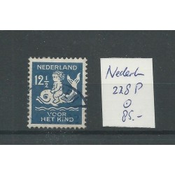Nederland 228P  Kind 1928  plaatfout VFU/gebr  CV  85 €