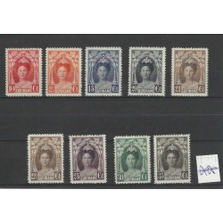 Suriname 118-126 Wilhelmina MNH/postfris CV 200 €