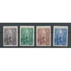Suriname 312-315 Jeugdwerk MNH/postfris  CV 28 €