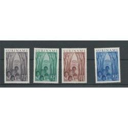 Suriname 312-315 Jeugdwerk  MNH/postris  CV 28 €
