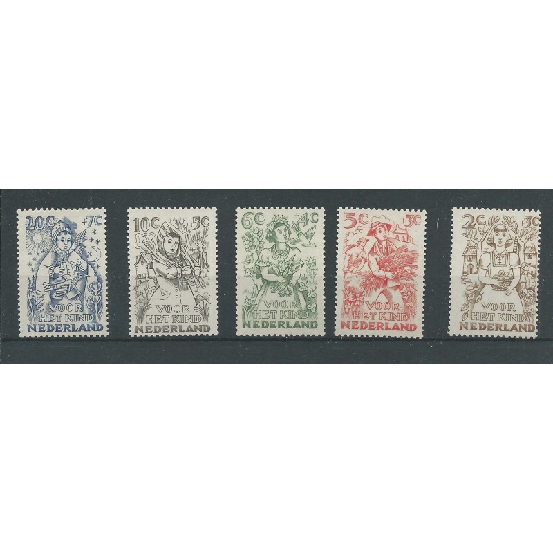 Nederland 544-548 KIND 1949 MNH/postfris CV 17 € Nederland 544-548 KIND 1949 MNH/postfris CV 17 €