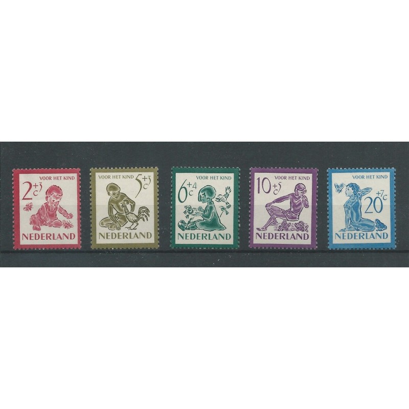 Nederland 563-567 Kind 1950 MNH/postfris CV 34 € Nederland 563-567 Kind 1950 MNH/postfris CV 34 €