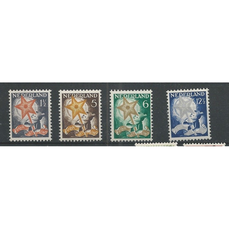 Nederland 261-264 Kind 1933 MNH/postfris CV 107 € Nederland 261-264 Kind 1933 MNH/postfris CV 107 €