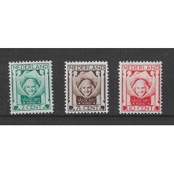 Nederland  166-168  Kind 1926  MNH/postfris CV 30 €