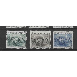 Nederland  229-231 Rembrandt  MNH/postfris CV 80 €