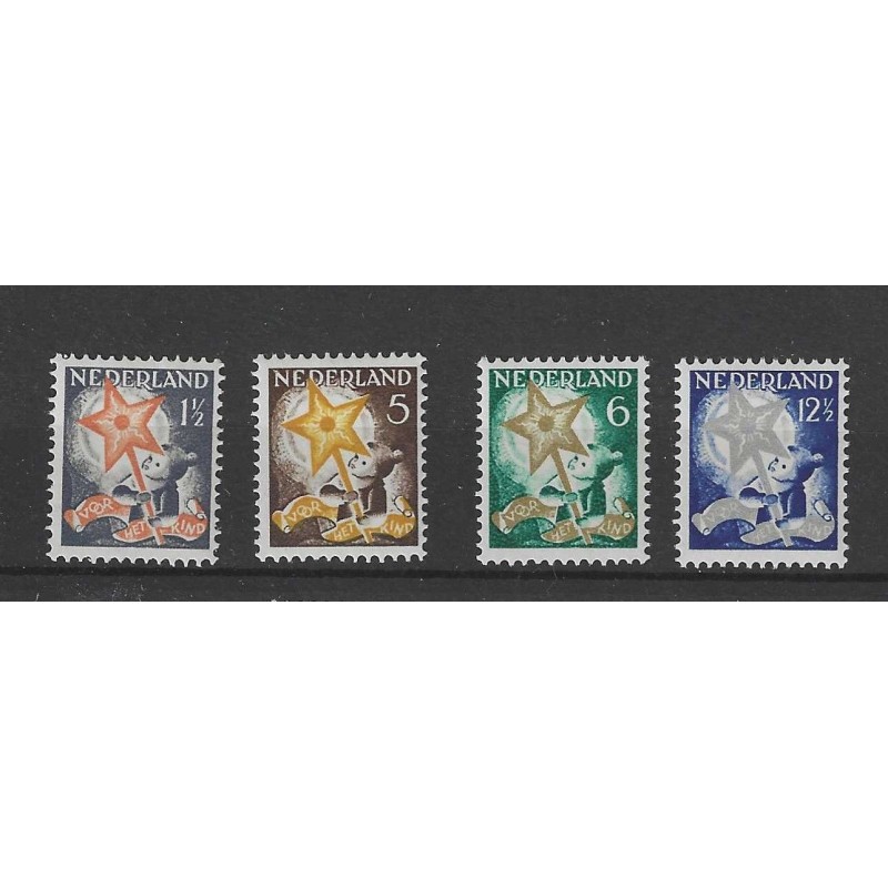 Nederland 261-264 Kind 1933 MNH/postfris CV 107 € Nederland 261-264 Kind 1933 MNH/postfris CV 107 €