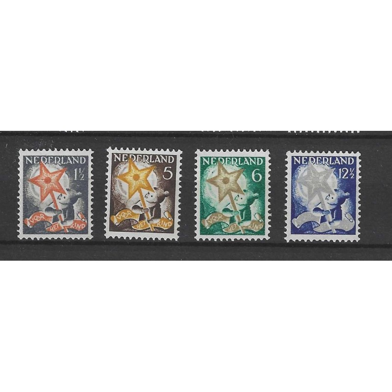 Nederland 261-264 Kind 1933 MNH/postfris CV 107 € Nederland 261-264 Kind 1933 MNH/postfris CV 107 €