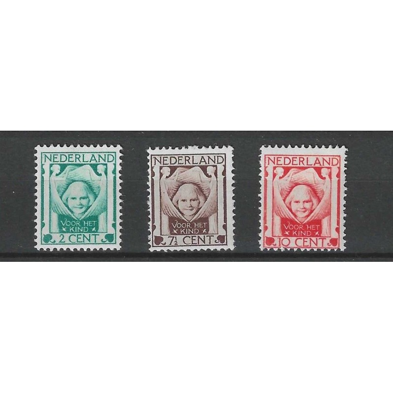 Nederland 141-143 Kind 1924 MNH/posfris CV 35 € Nederland 141-143 Kind 1924 MNH/posfris CV 35 €