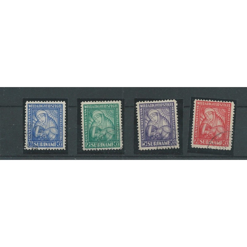 Suriname 137-140 van Heemstra VFU/gebr CV 25 € Suriname 137-140 van Heemstra VFU/gebr CV 25 €