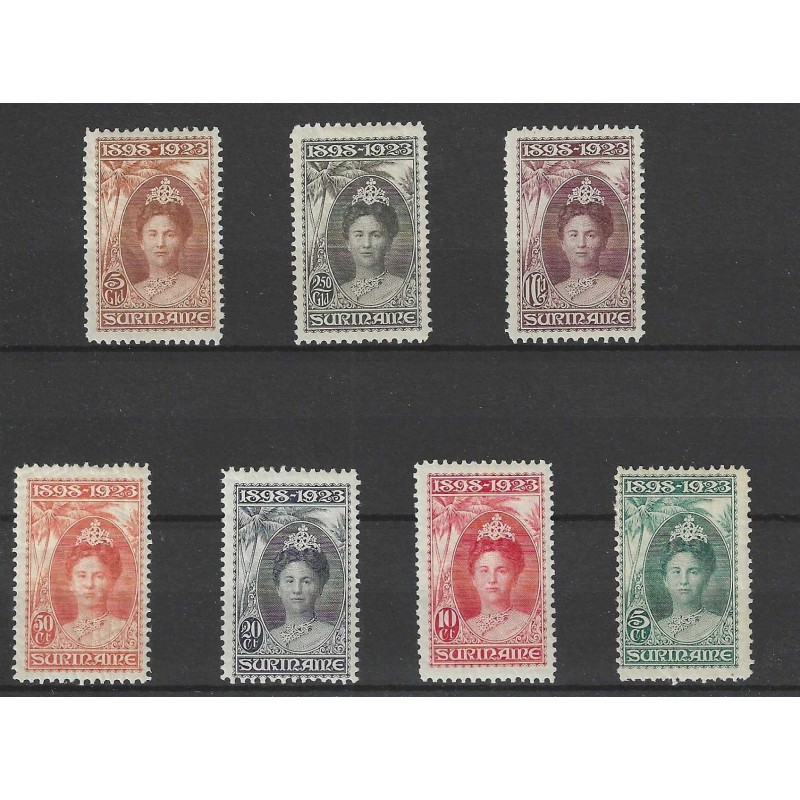 Suriname 104-110 Wilhelmina MH/ongebr CV 270 € Suriname 104-110 Wilhelmina MH/ongebr CV 270 €